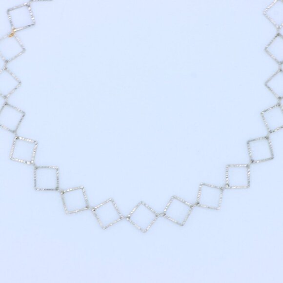 Delicate & Contemporary Necklace Chain, A Lovely Choice for Women, EVCH1702 - Picture 9 of 10